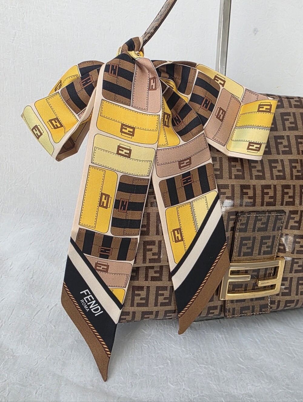 Auth Fendi Mama Baguette Wrappy Silk Twilly Scarf